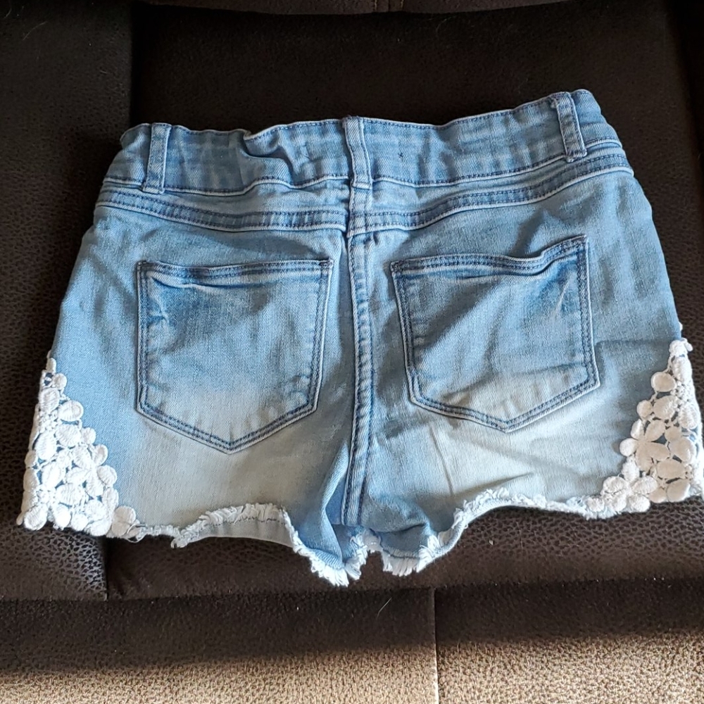 Adjustable shorts - Picture 2 of 3